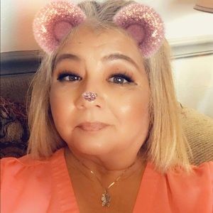 Meet your Posher, Corina